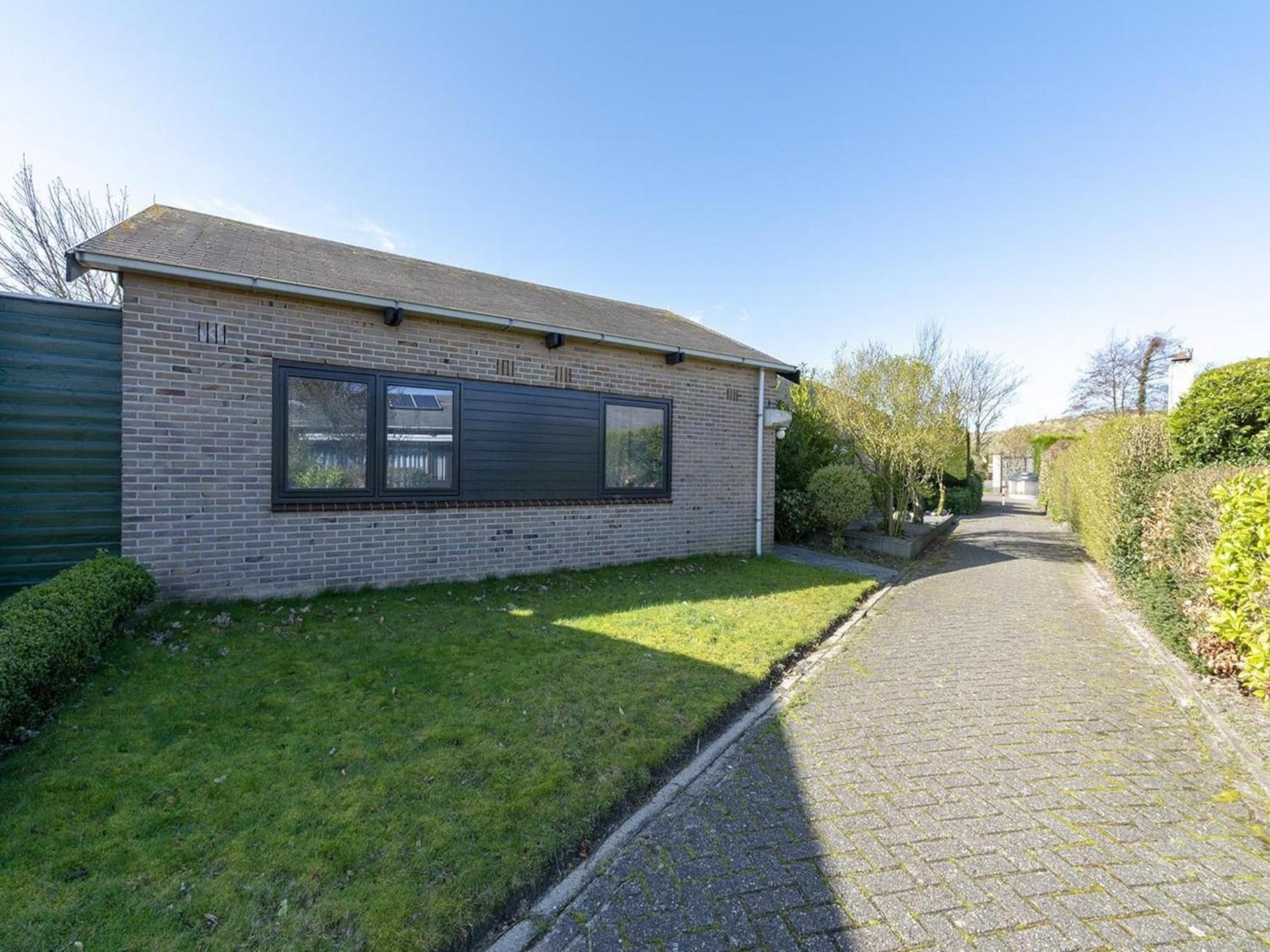 Exquisite Bungalow By The Sea Sint Maartensvlotbrug Exterior foto